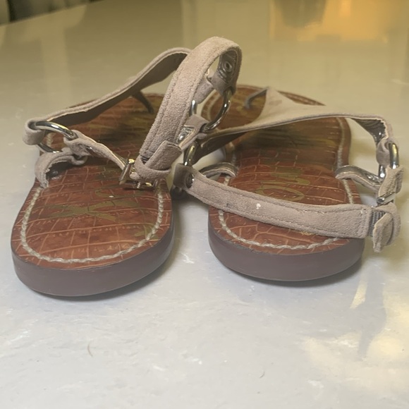 Sam Edelman suede Tan flat sandals, size 8 - Picture 6 of 7